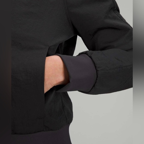 Lululemon Non-Stop Bomber Jacket *Textured Black Size 12
Reversible* - Picture 4 of 9